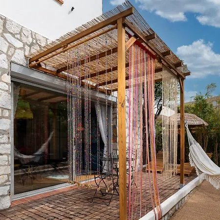 La Roulotte Du Tzigane 아파트