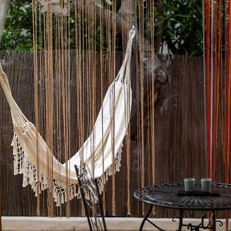 Апартаменты La Roulotte Du Tzigane *